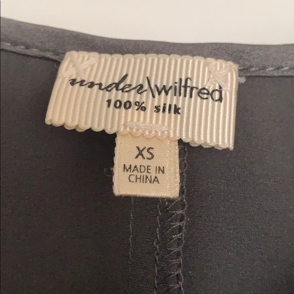 Pre owned Aritzia Wilfred silk Gray tank top XS - Picture 2 of 3